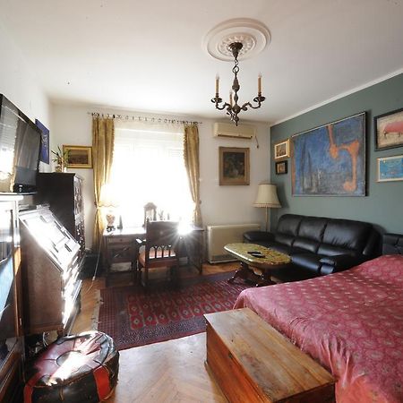 99 Muses Apartments Dordegol Экстерьер фото