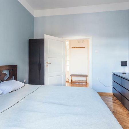 99 Muses Apartments Dordegol Экстерьер фото