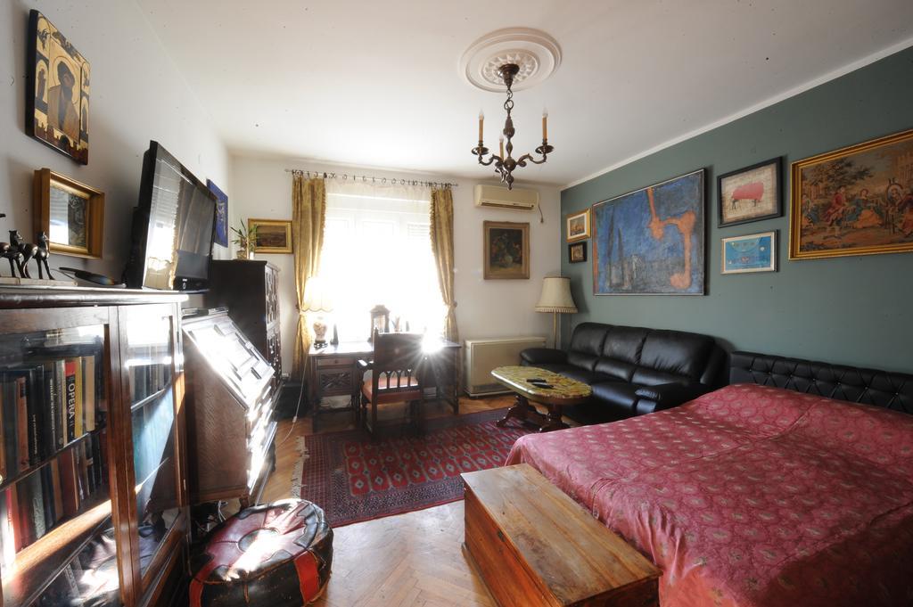 99 Muses Apartments Dordegol Экстерьер фото