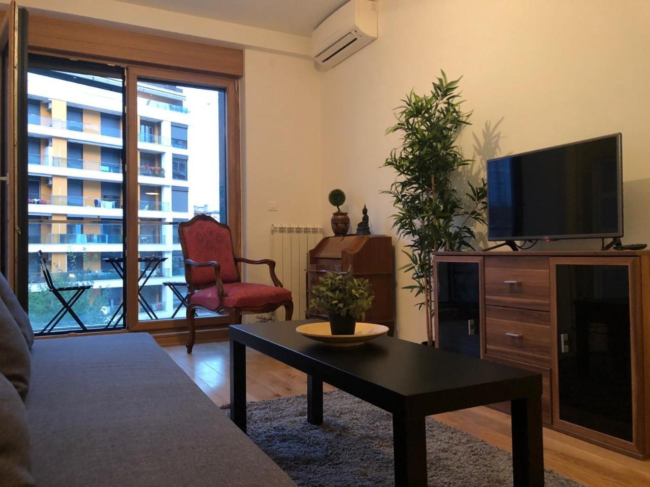 99 Muses Apartments Dordegol Экстерьер фото