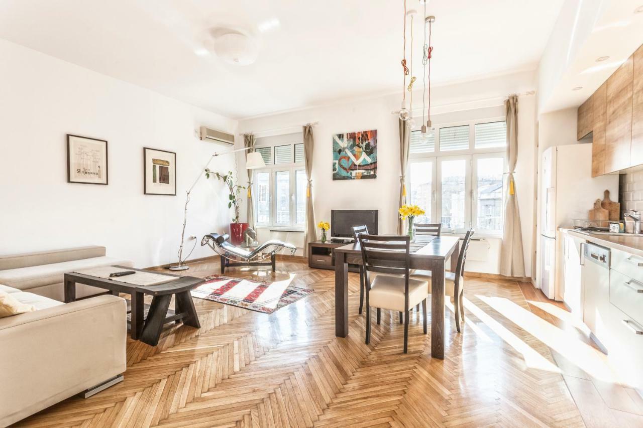 99 Muses Apartments Dordegol Экстерьер фото
